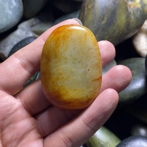 未镶嵌和田玉（糖玉）挂件