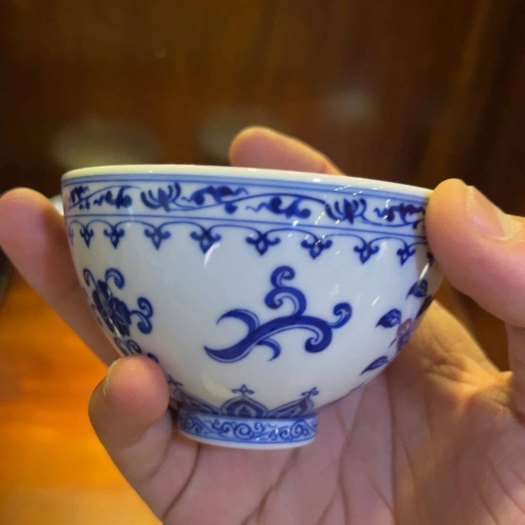 青花杂宝鸡心杯一只