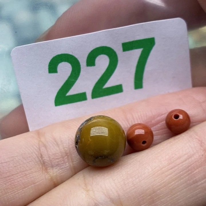 南红玛瑙未镶嵌珠宝奇石