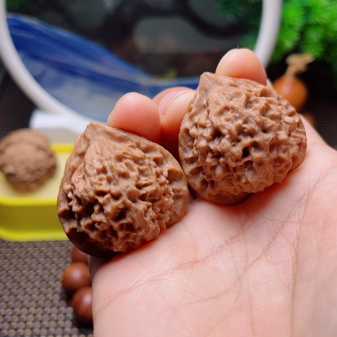 文玩核桃把件珊瑚塔35