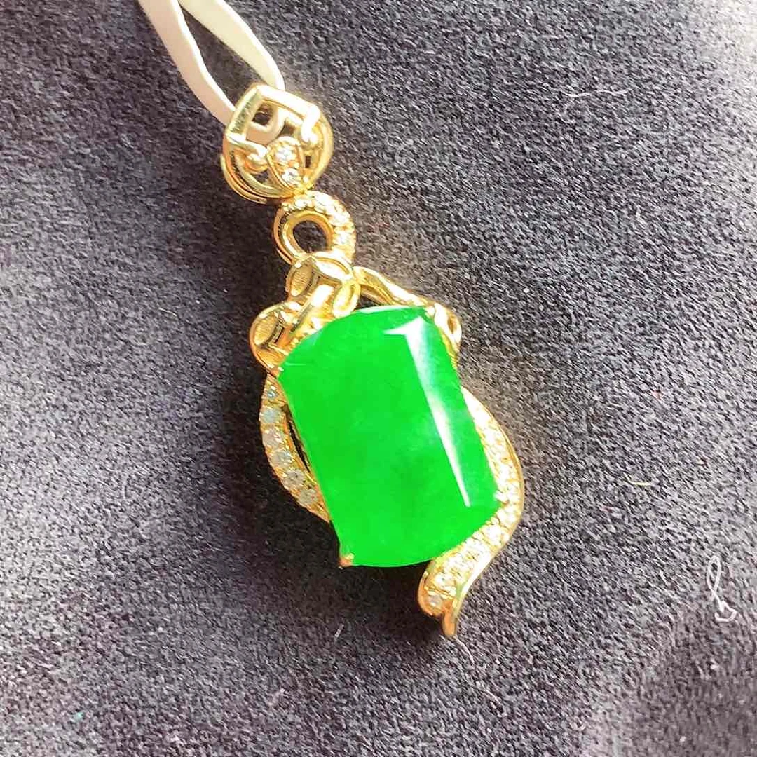 翡翠颈饰18K金镶嵌上新