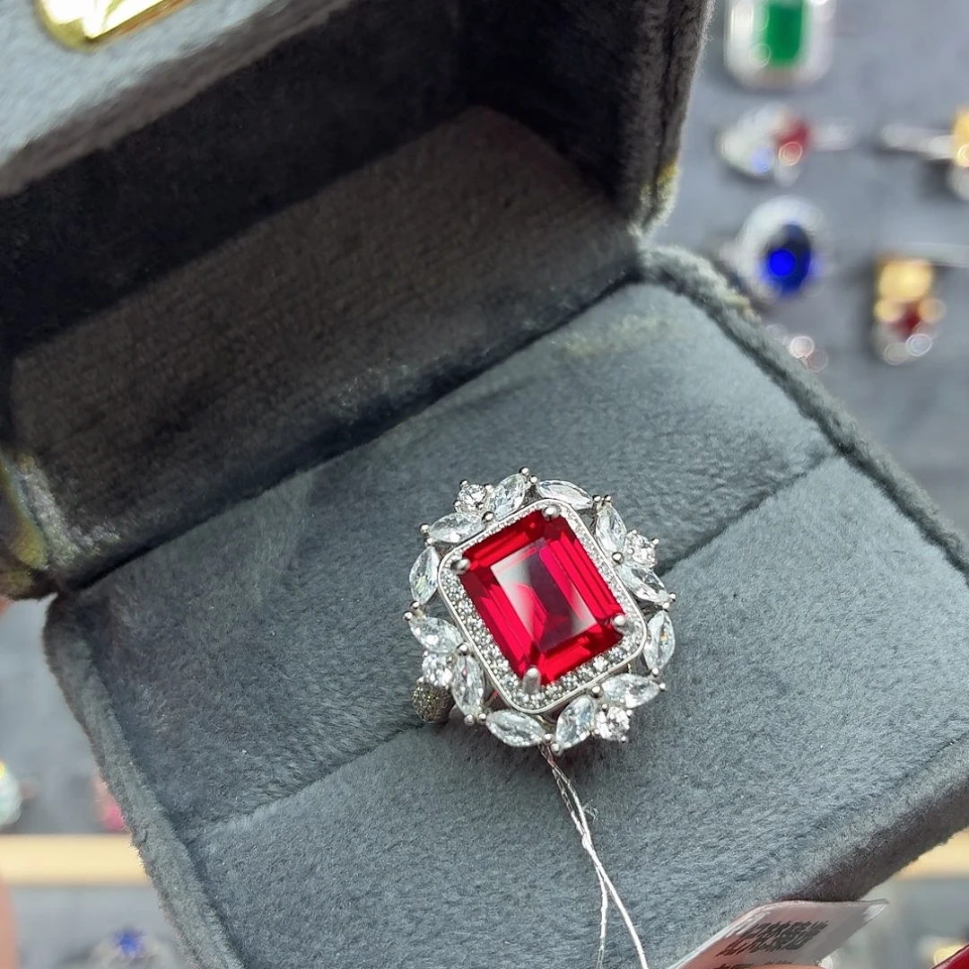 925银培育鸽血红色宝石