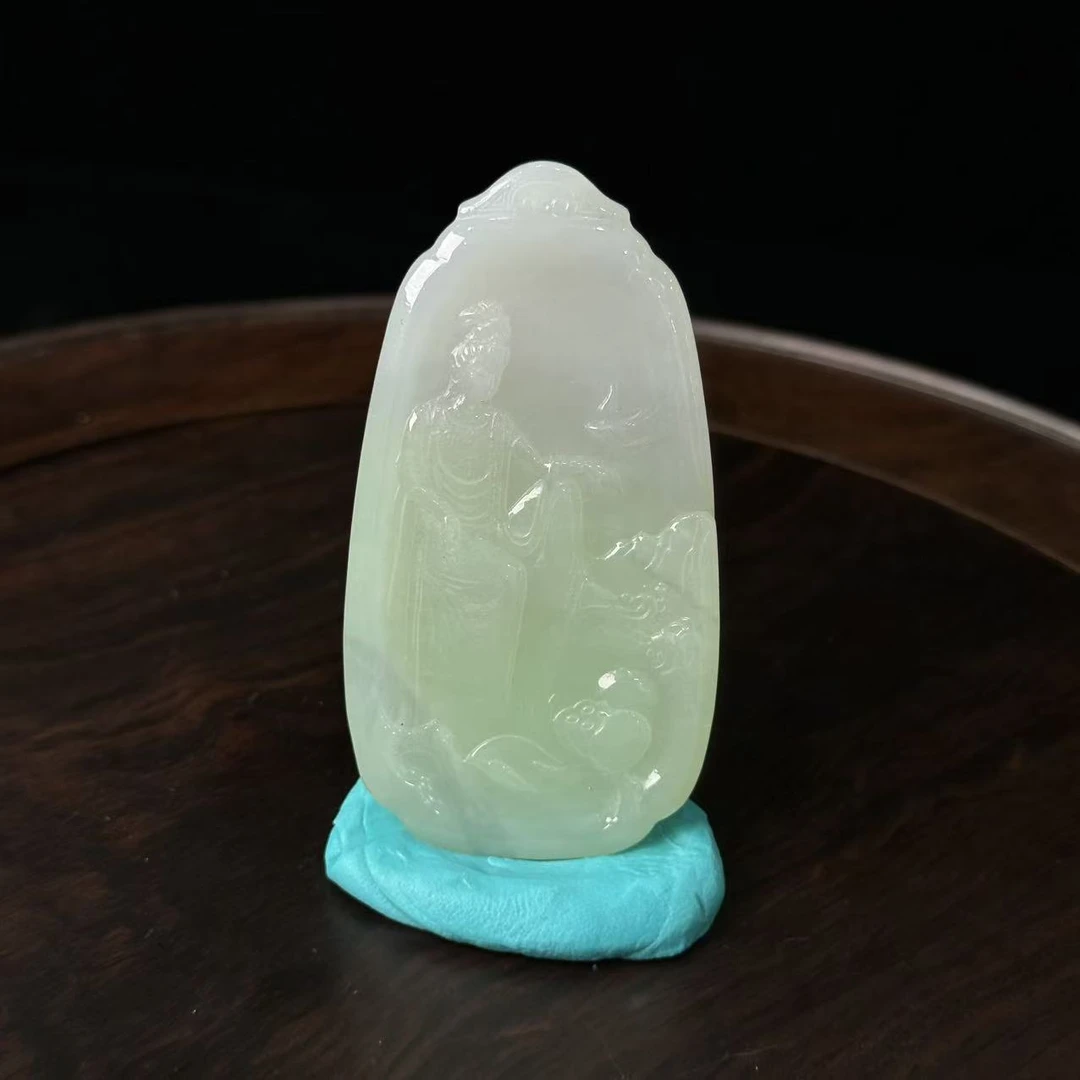 和田玉翠青观音P1055