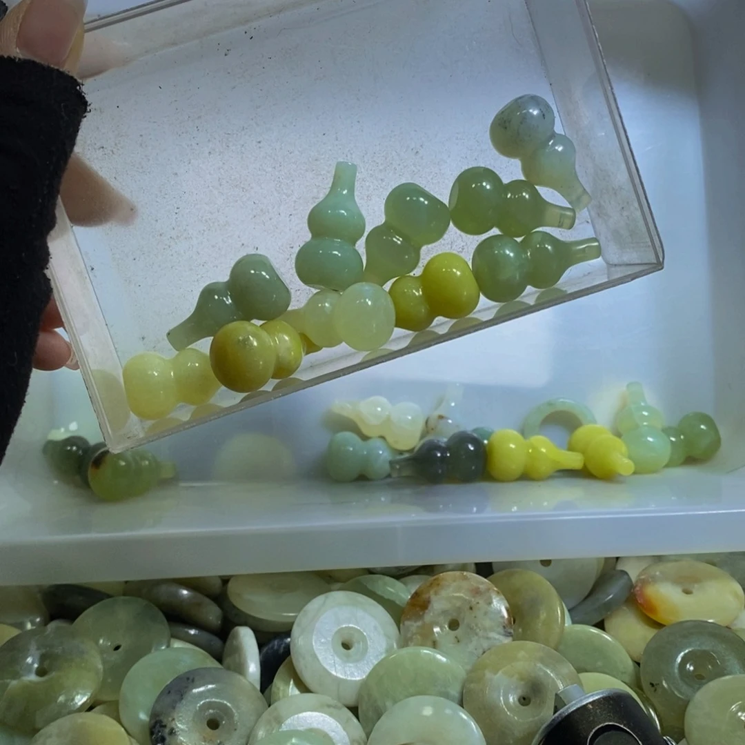 蛇纹石玉未镶嵌颈饰217