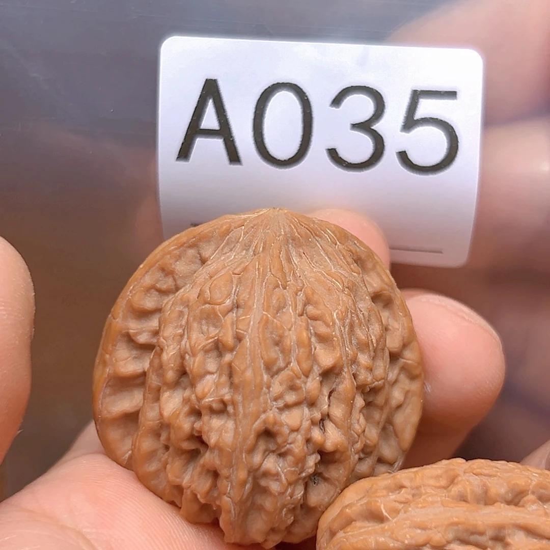 壹***呀文玩核桃吊坠38密纹