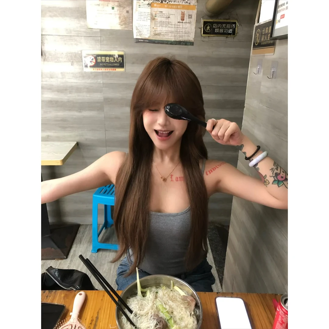 灰色棉坑纹吊带背心短款夏季修身女无袖打底内搭外穿上衣2025新款