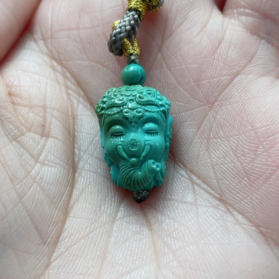 绿松石颈饰未镶嵌