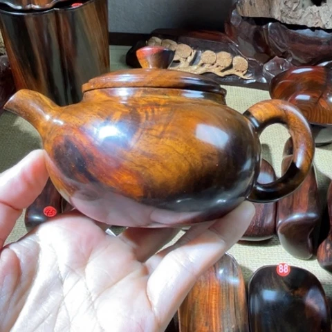 木奔****子大红酸枝茶壶