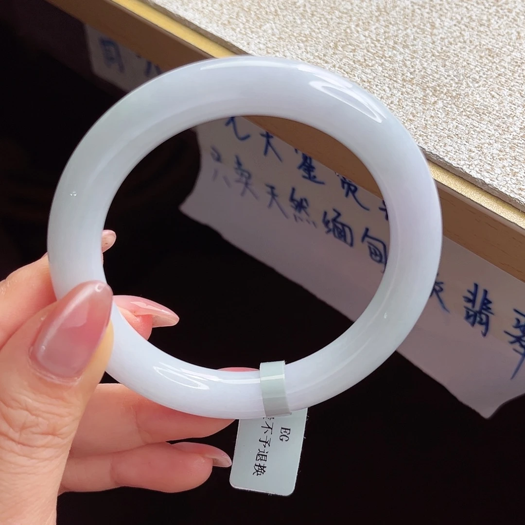 翡翠未镶嵌手镯手镯