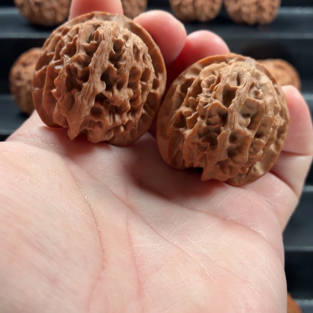 桃核把件山地一代老苹果园40