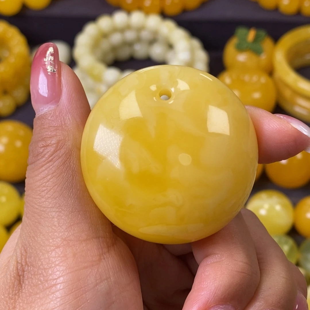 琥珀未镶嵌裸石扣子