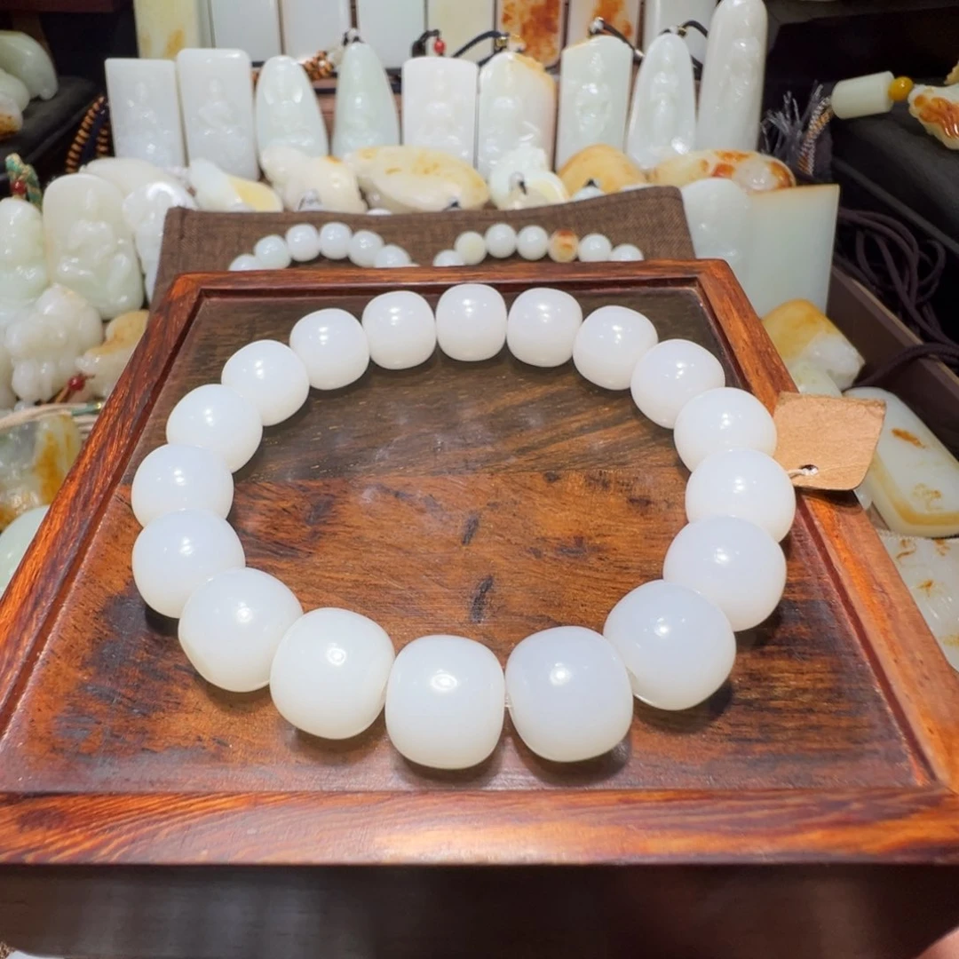 和田玉手串未镶嵌大*