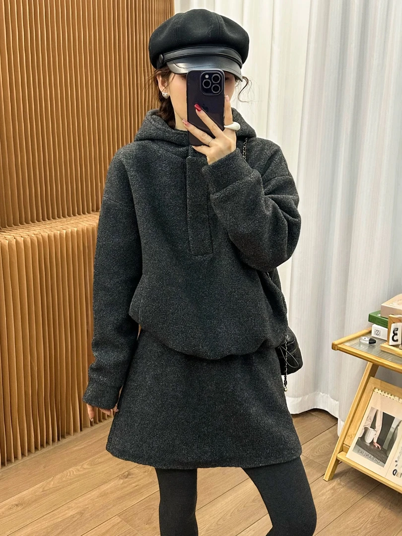 那简家8025韩系休闲时尚连帽卫衣➕半裙羊绒套装