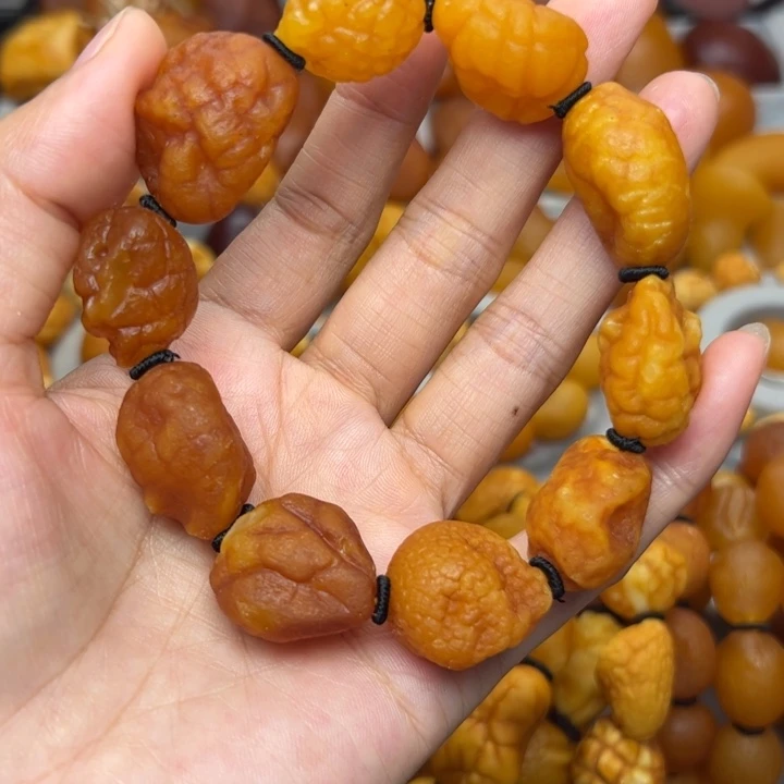 琥珀未镶嵌裸石天然蜜蜡