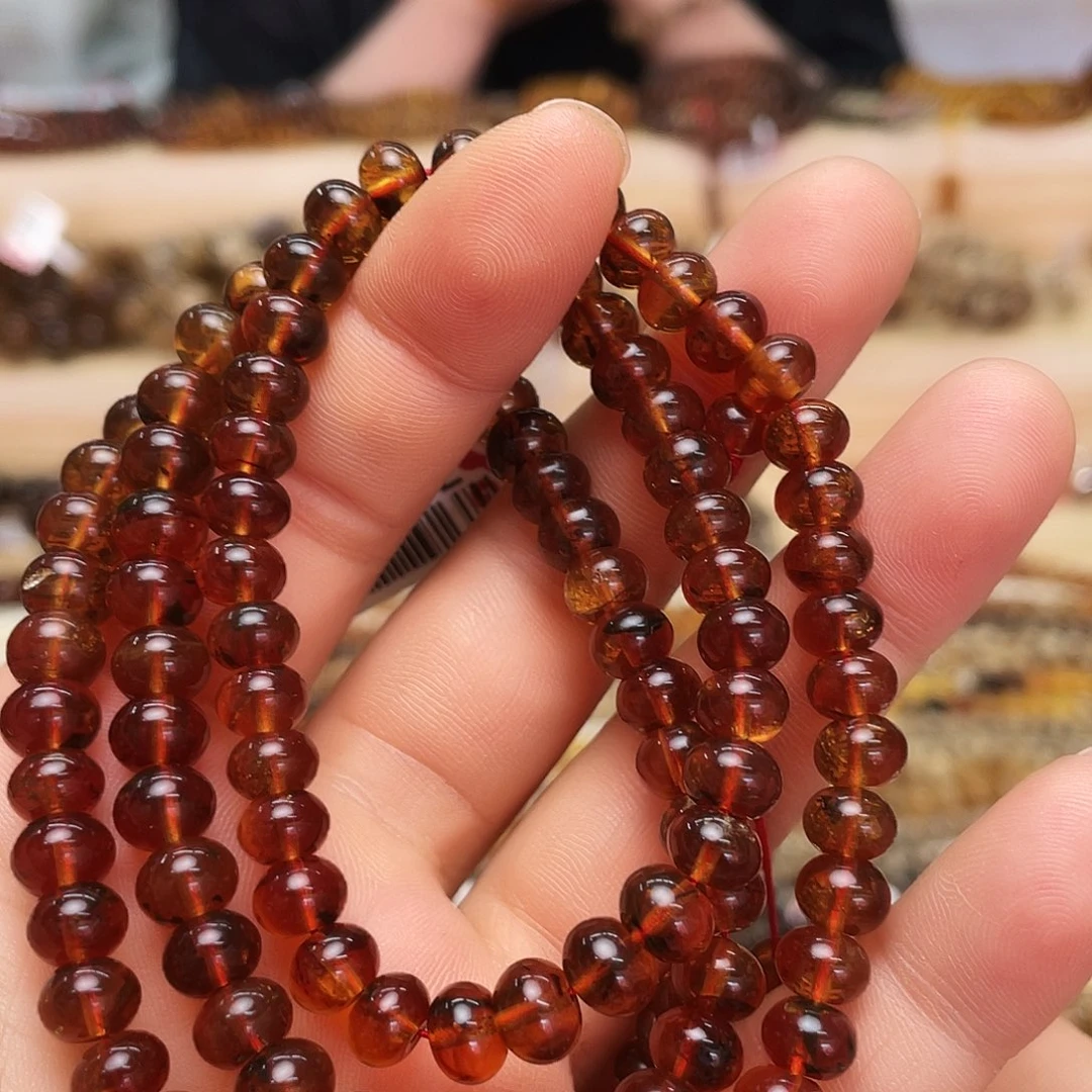 未镶嵌琥珀裸石七