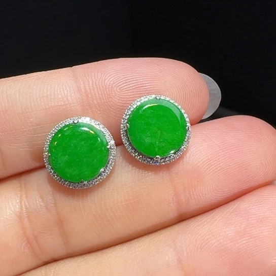 18K金镶嵌翡翠耳饰