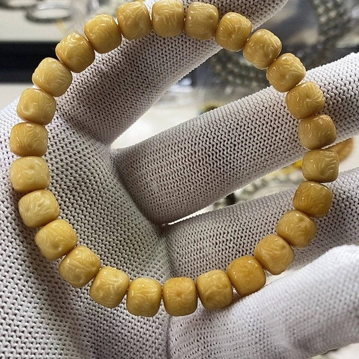 吊坠星月菩提龙脊雕刻