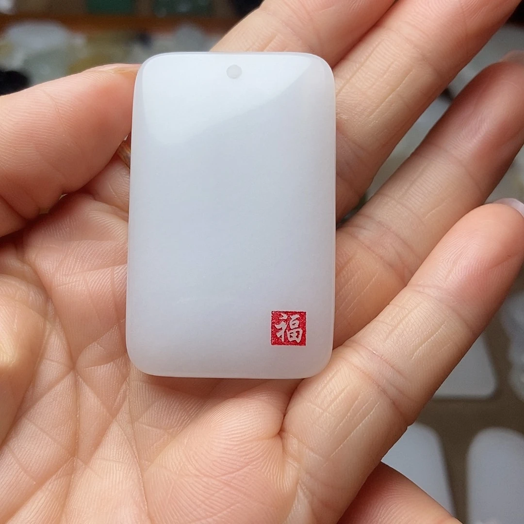 石英质玉未镶嵌颈饰