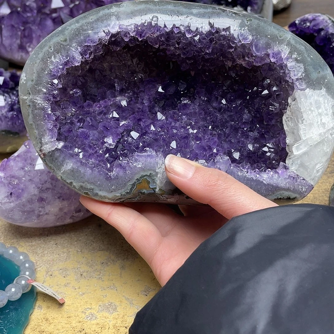 畼***宝未镶嵌紫晶大型摆件（非配饰）