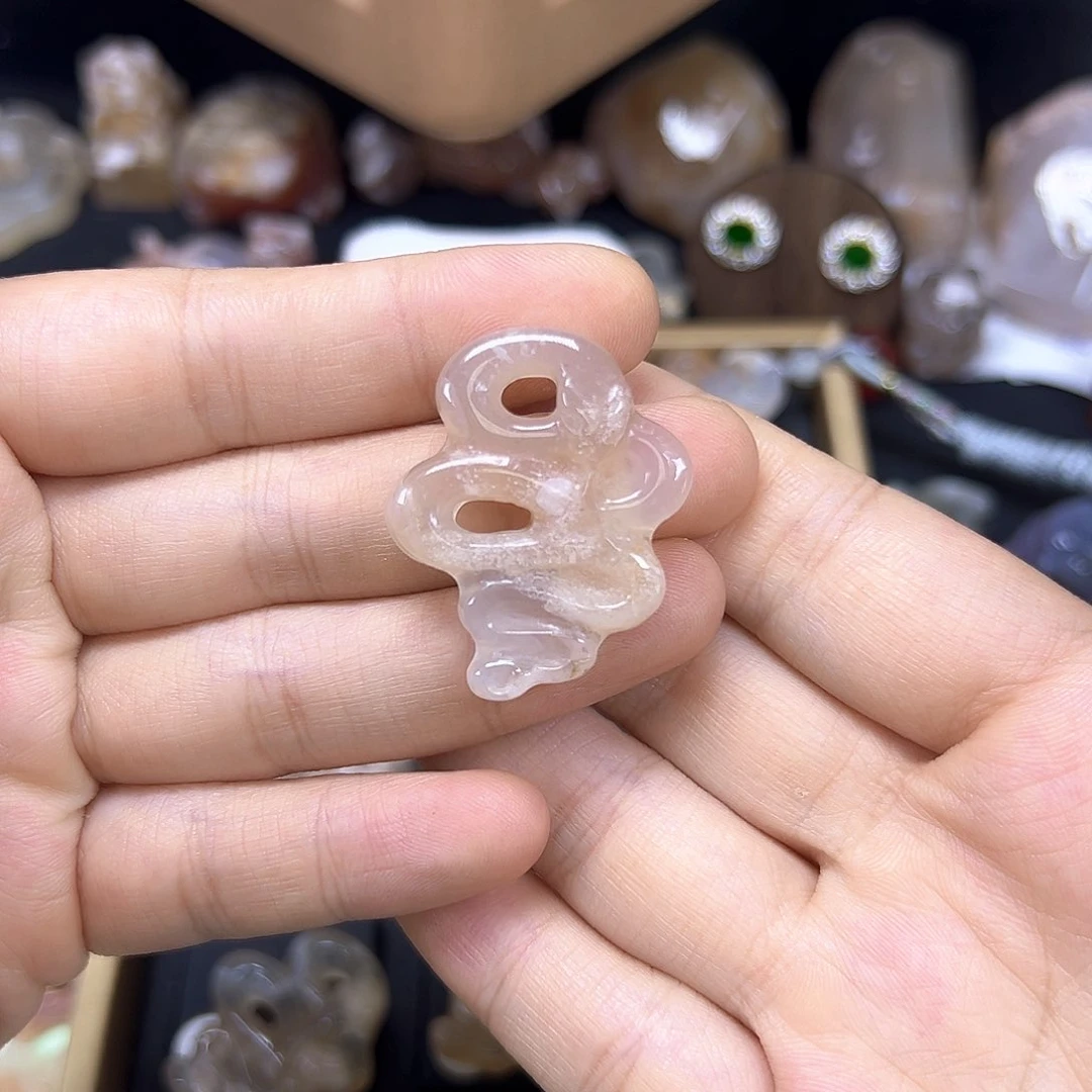 石英质玉未镶嵌吊坠(赠链)猫*拽