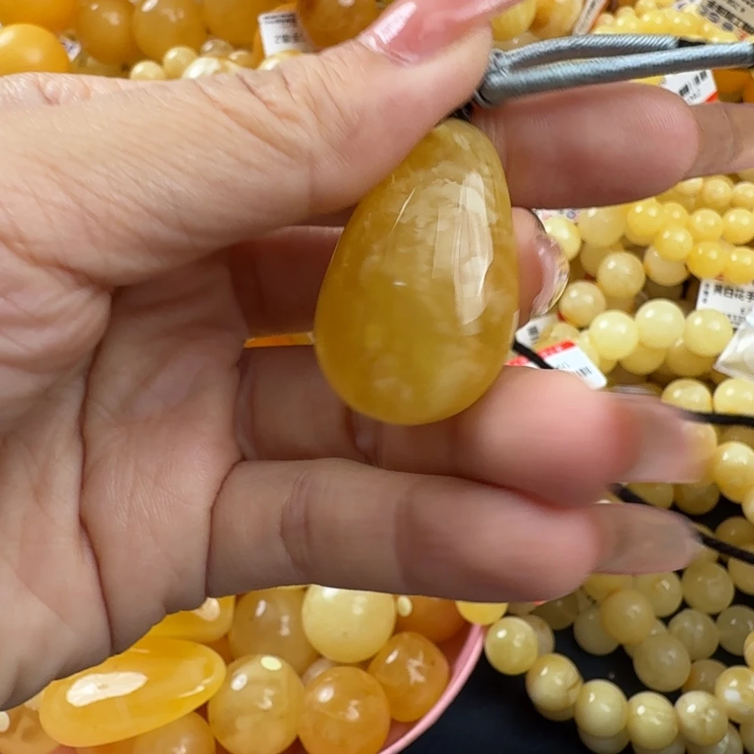 琥珀未镶嵌珠宝奇石