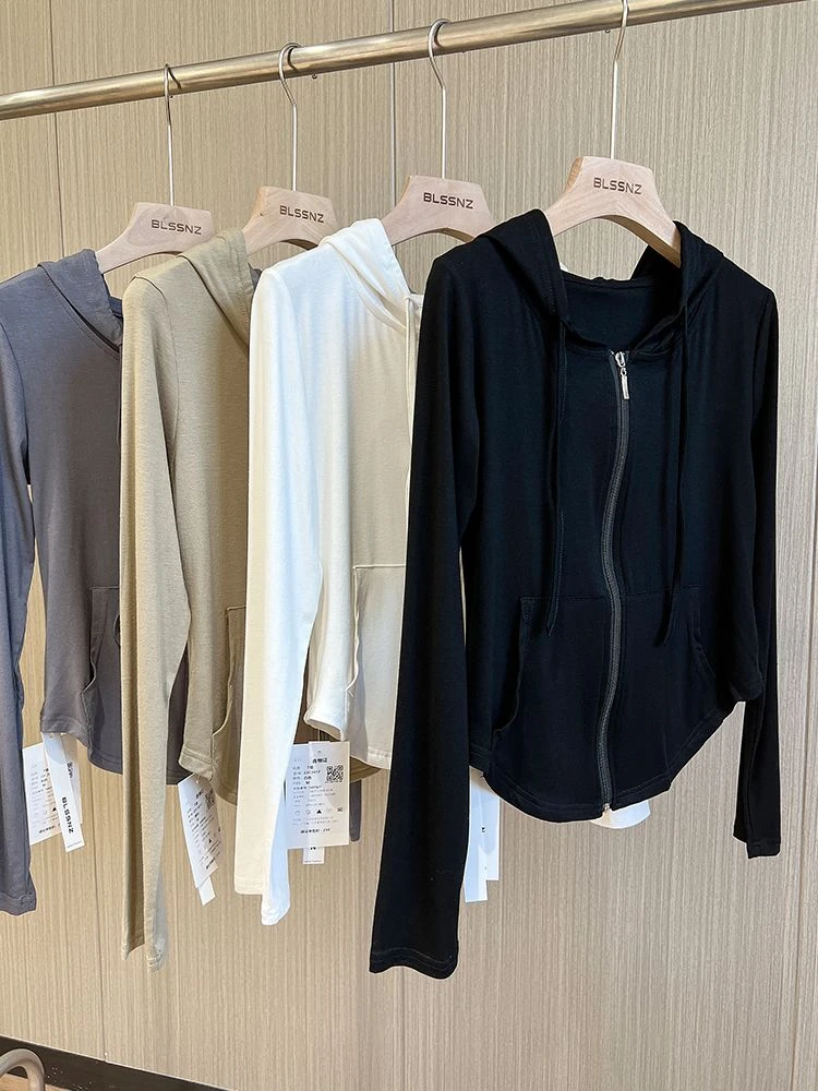 667辣妹运动风连帽卫衣女春秋街头收腰修身拉链长袖上衣薄短外套