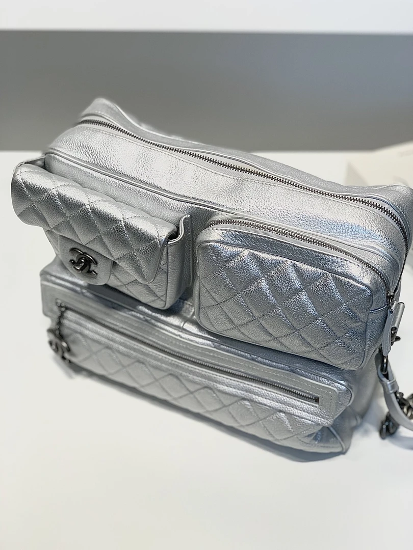 95新 Chanel/香奈儿 HIHI银色机车包22开8965681JL