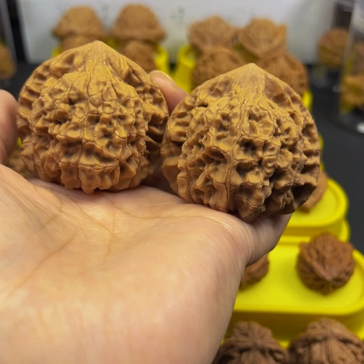 把件文玩核桃山**间