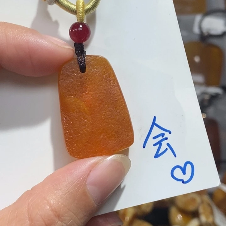 琥珀珠宝奇石未镶嵌