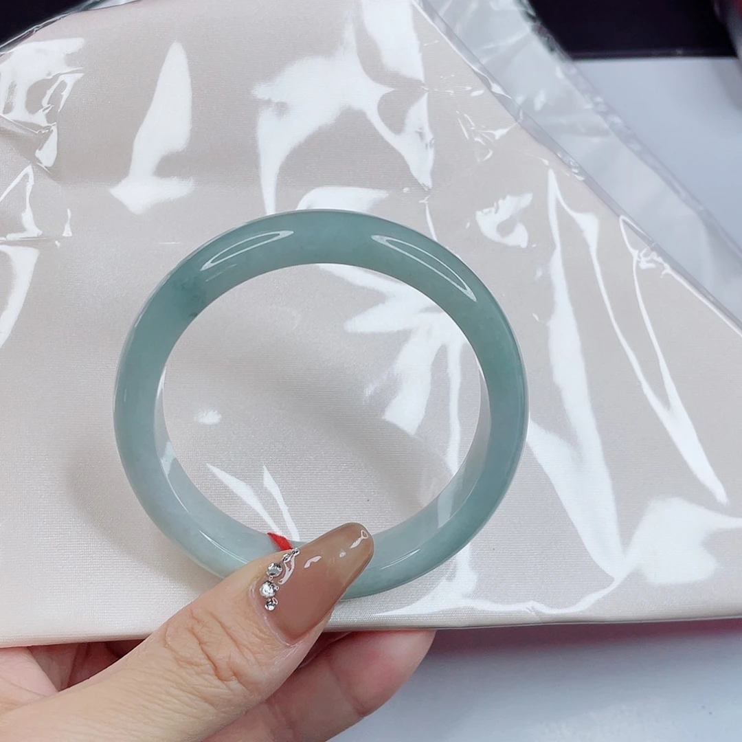 翡翠手镯未镶嵌青*