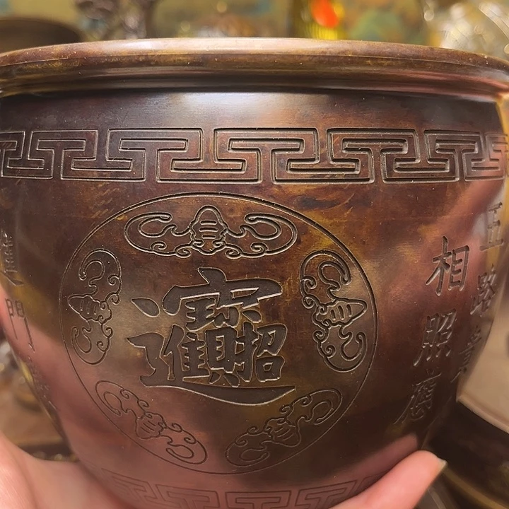精美铜器批发档口
