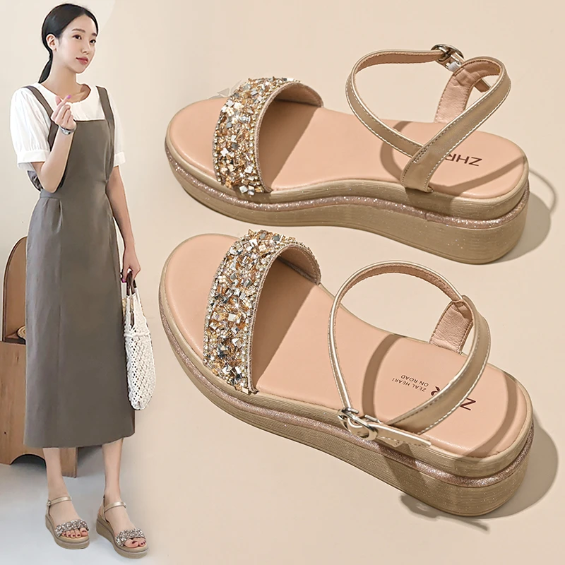 ZHR则则坡跟水钻外穿帮面凉鞋罗马女鞋松糕鞋上班族女式新款高贵