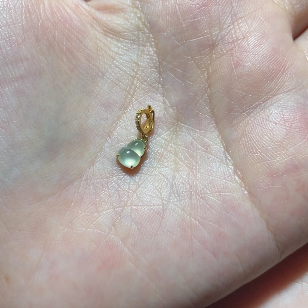 翡翠18K金镶嵌颈饰天然