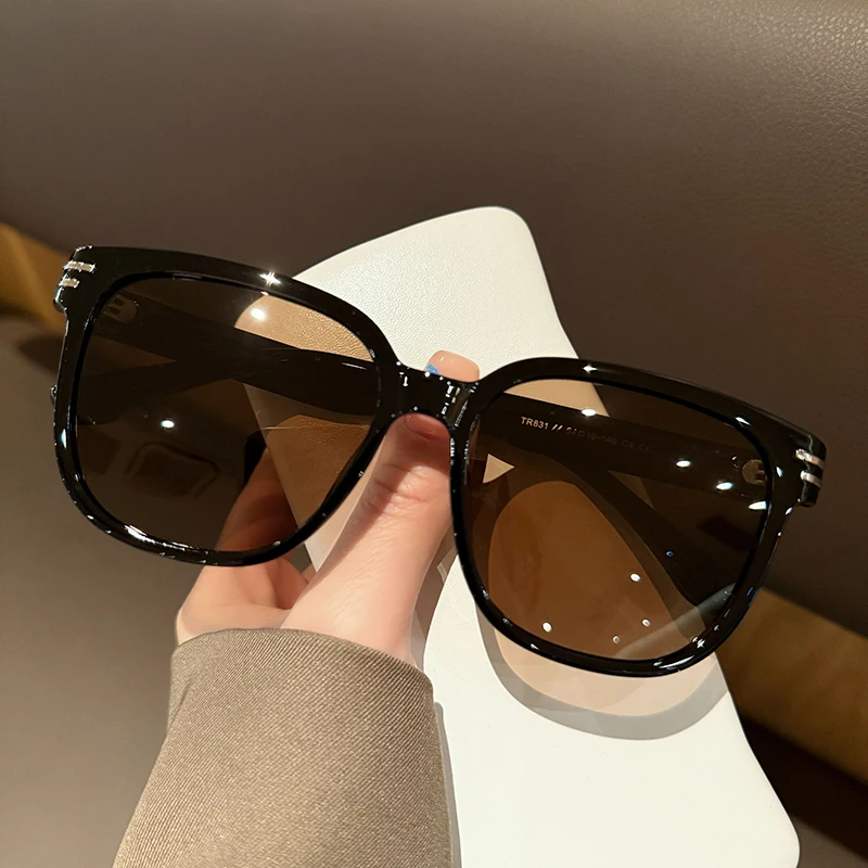 2025新款高级感大框茶色墨镜女显脸小防紫外线偏光太阳镜开车时尚