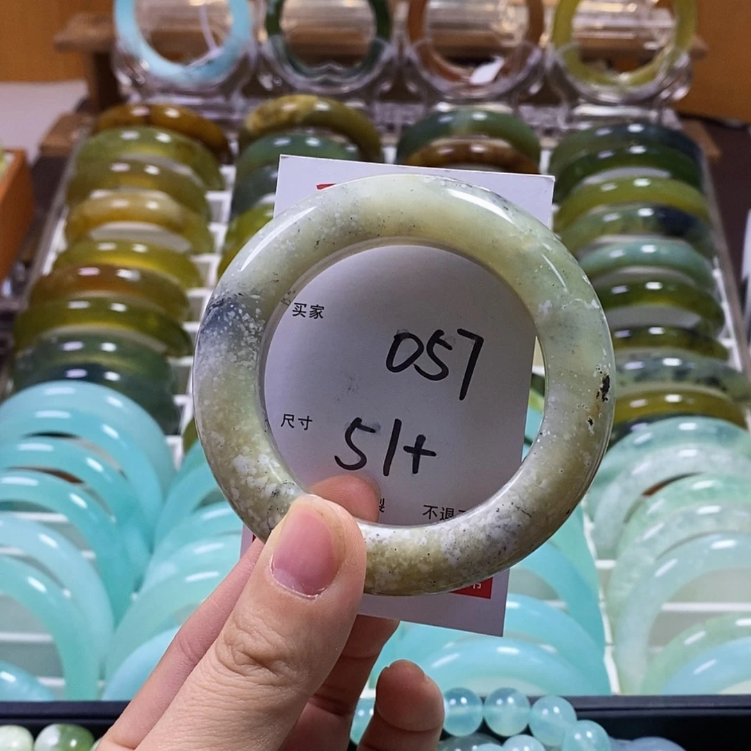 【闪购商品】蛇纹石玉手镯未镶嵌