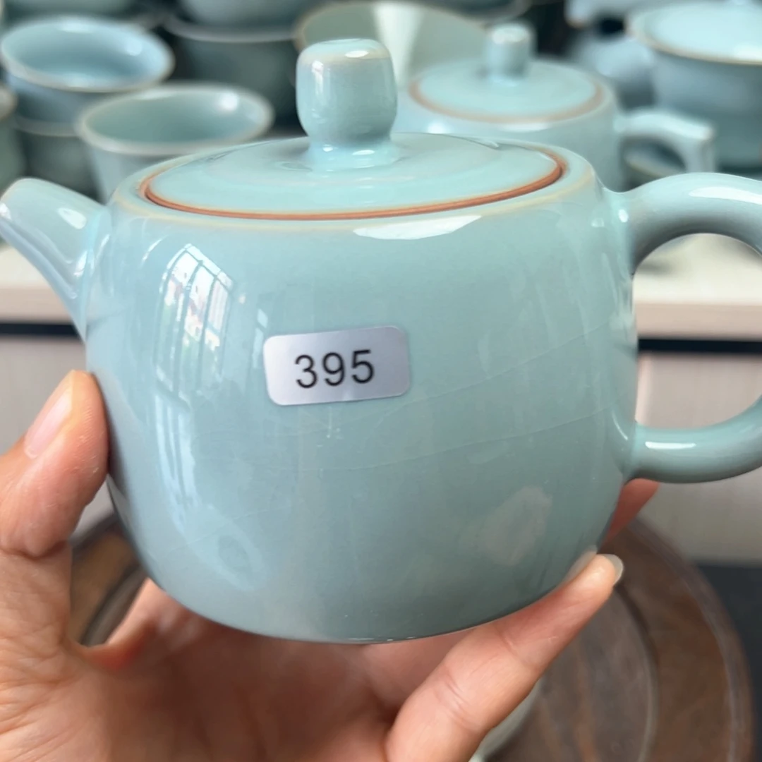 玉***农天青色井栏壶微瑕