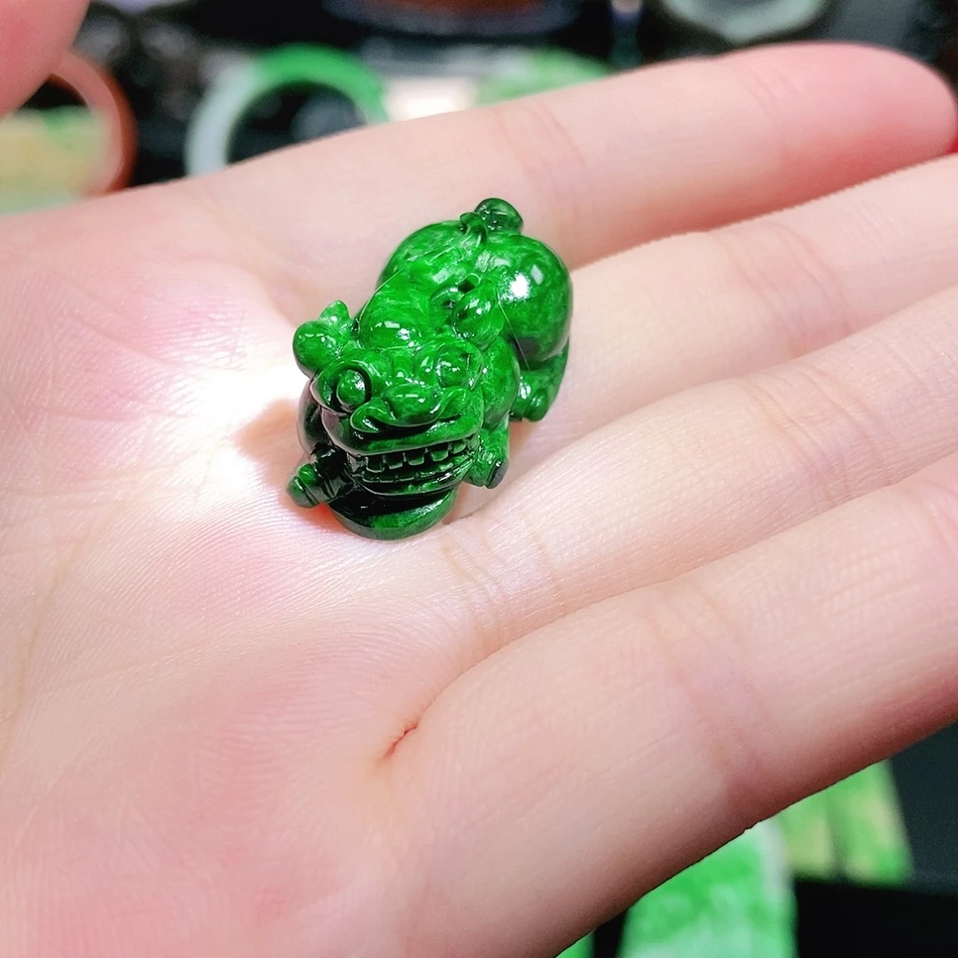 翡翠未镶嵌颈饰翡翠吊坠