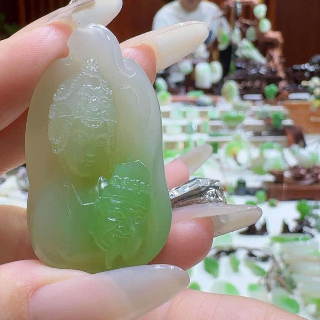 和田玉（翠青玉）未镶嵌挂件翠青扎基拉姆