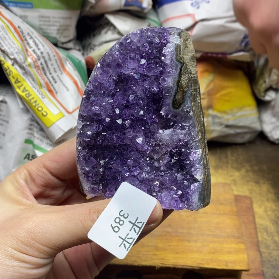紫晶乌拉圭水晶摆件原石未镶嵌