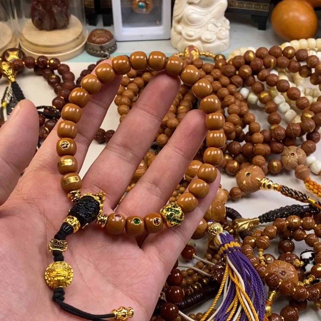 猴头核桃吊坠。。。。。。。。。。。