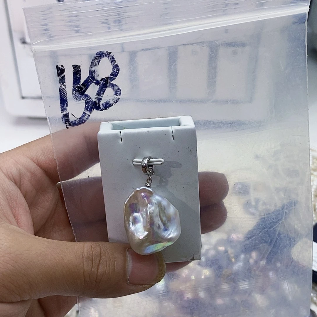 淡水珍珠合金颈饰