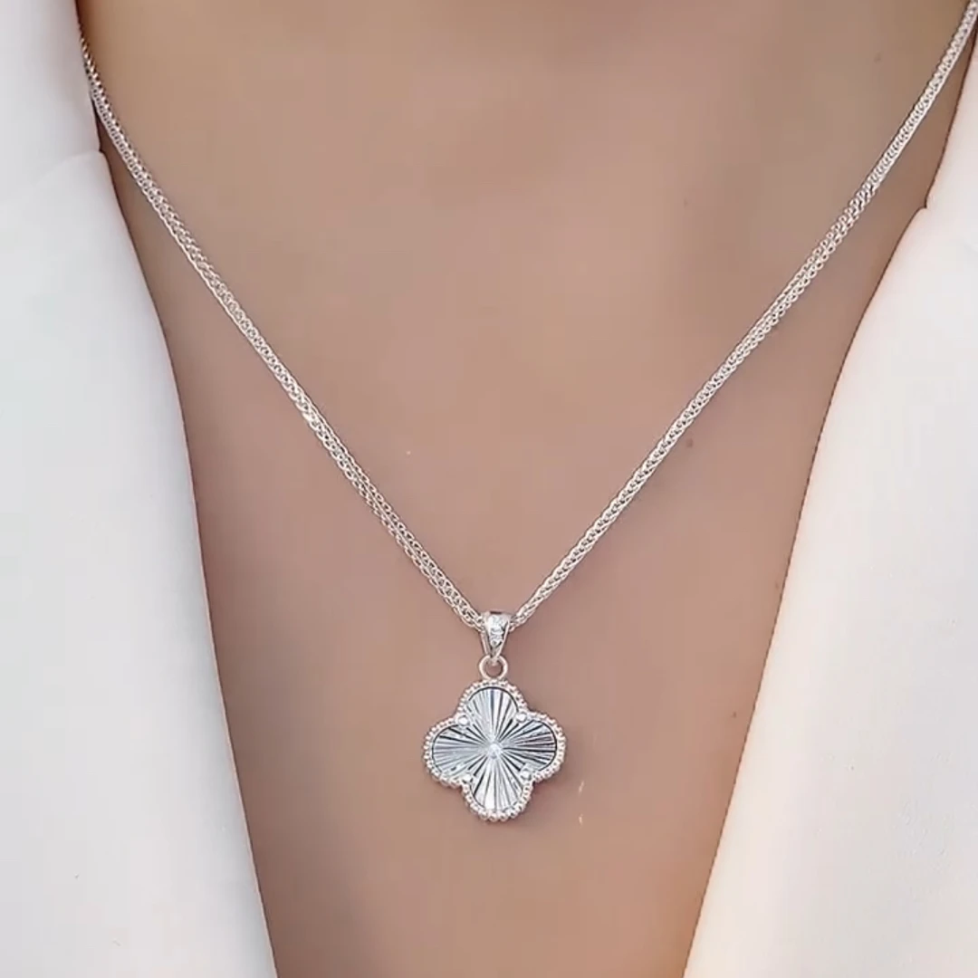 坠链均足银 足银重工镭射四叶草项链