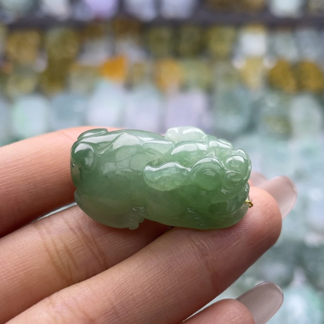 颈饰未镶嵌翡翠貔貅