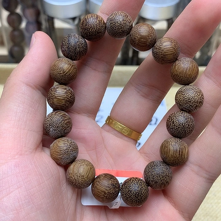 沉香碎屑沉香白棋1