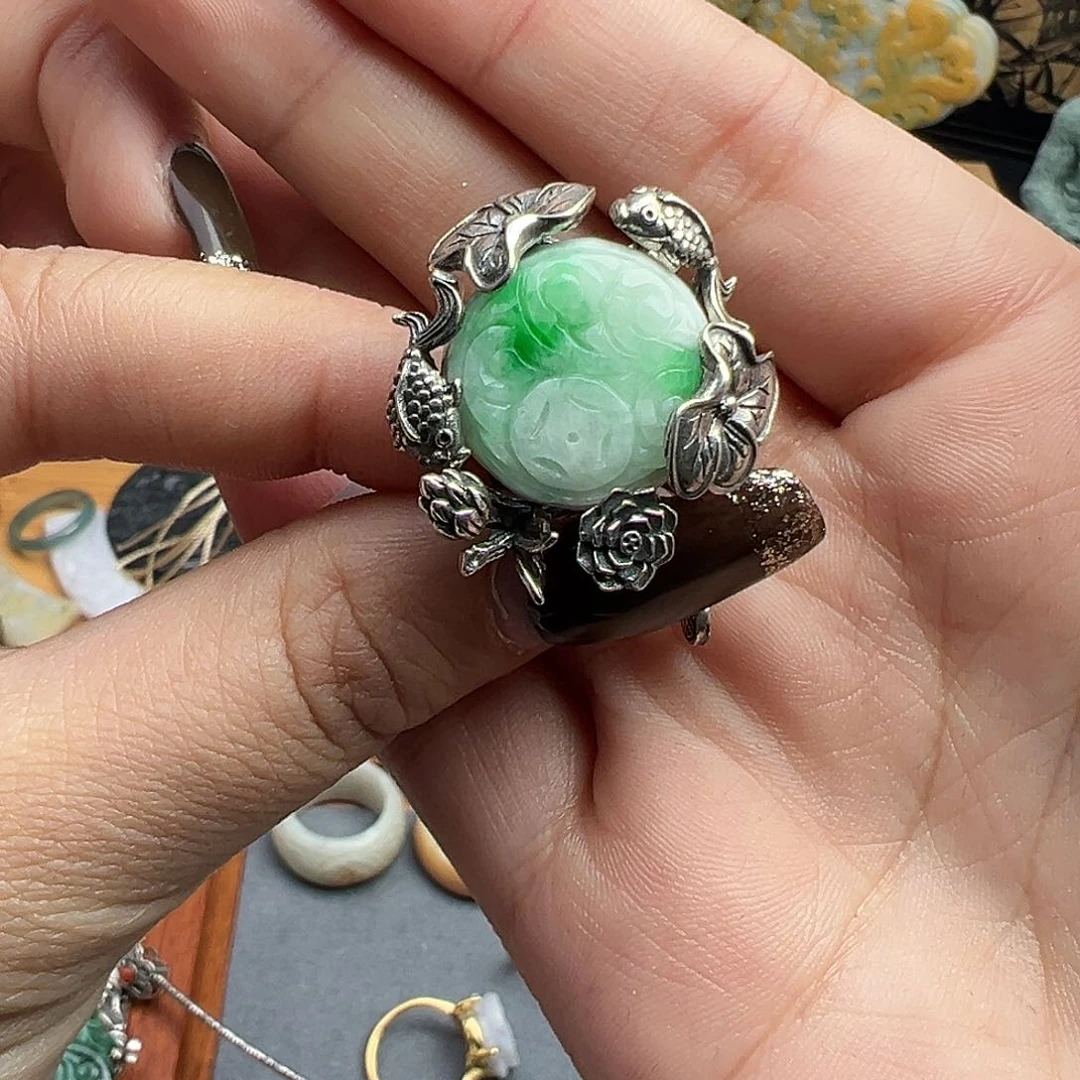 翡翠颈饰未镶嵌蕴****1吊坠