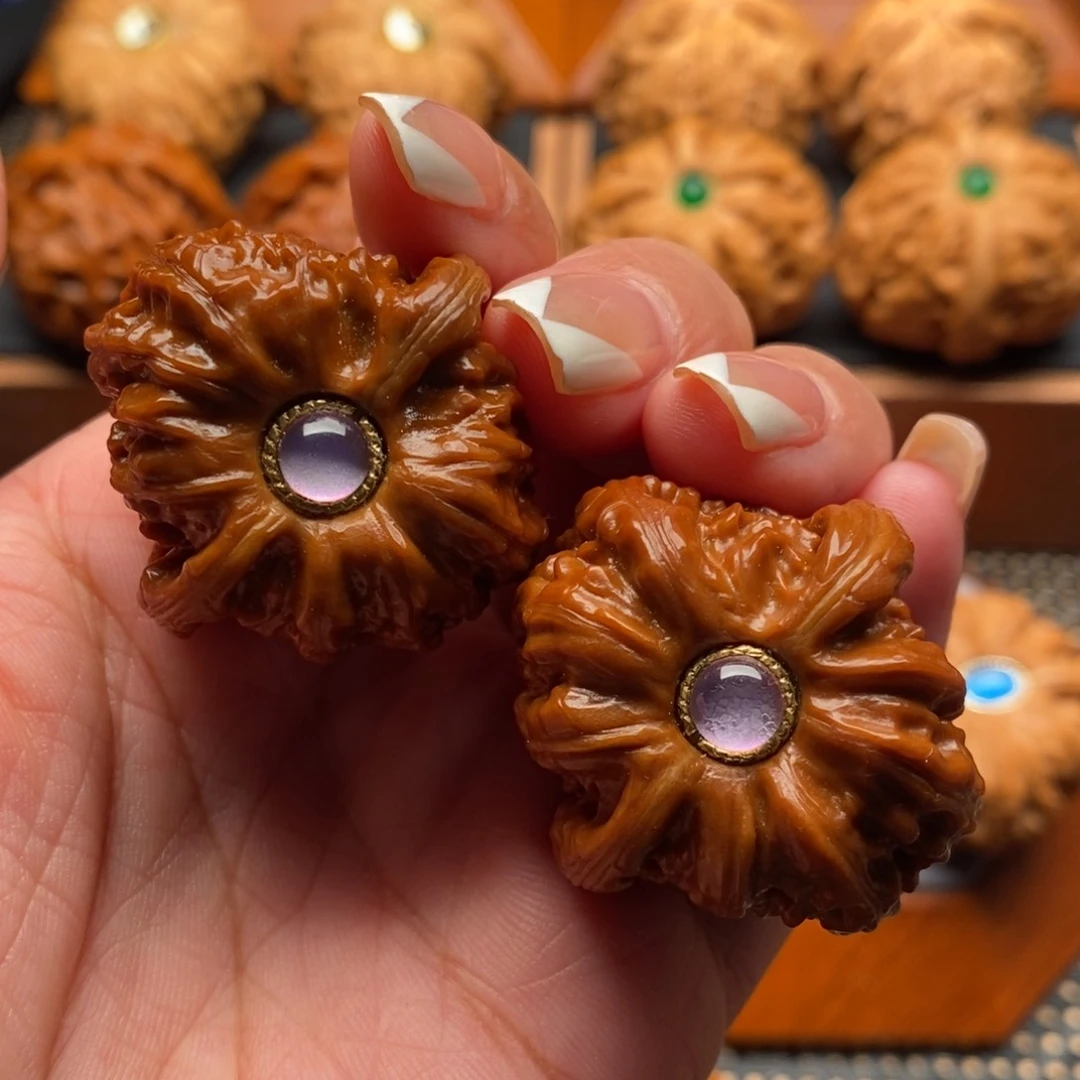 文玩核桃把件?****?白狮子