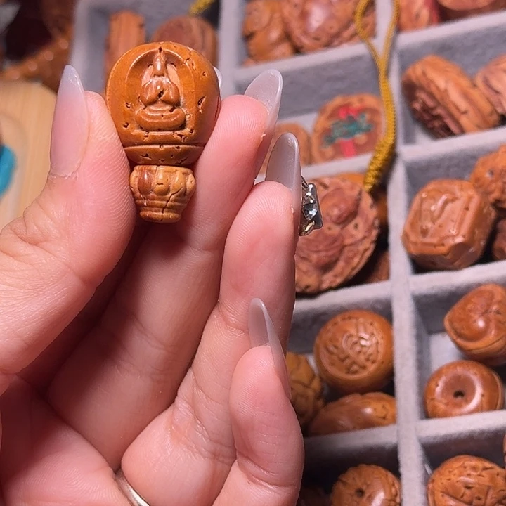 桃核手串无相佛三通