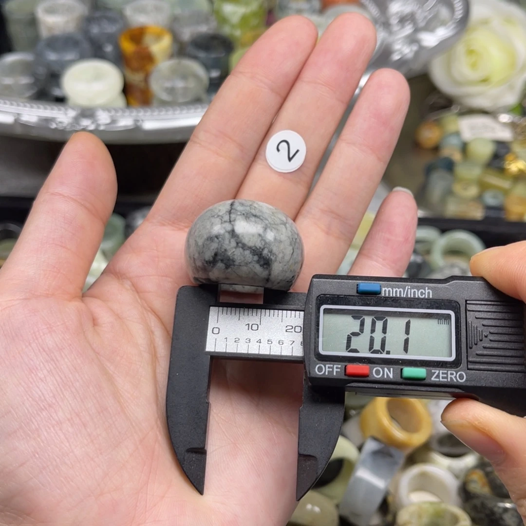 蛇纹石玉未镶嵌戒指