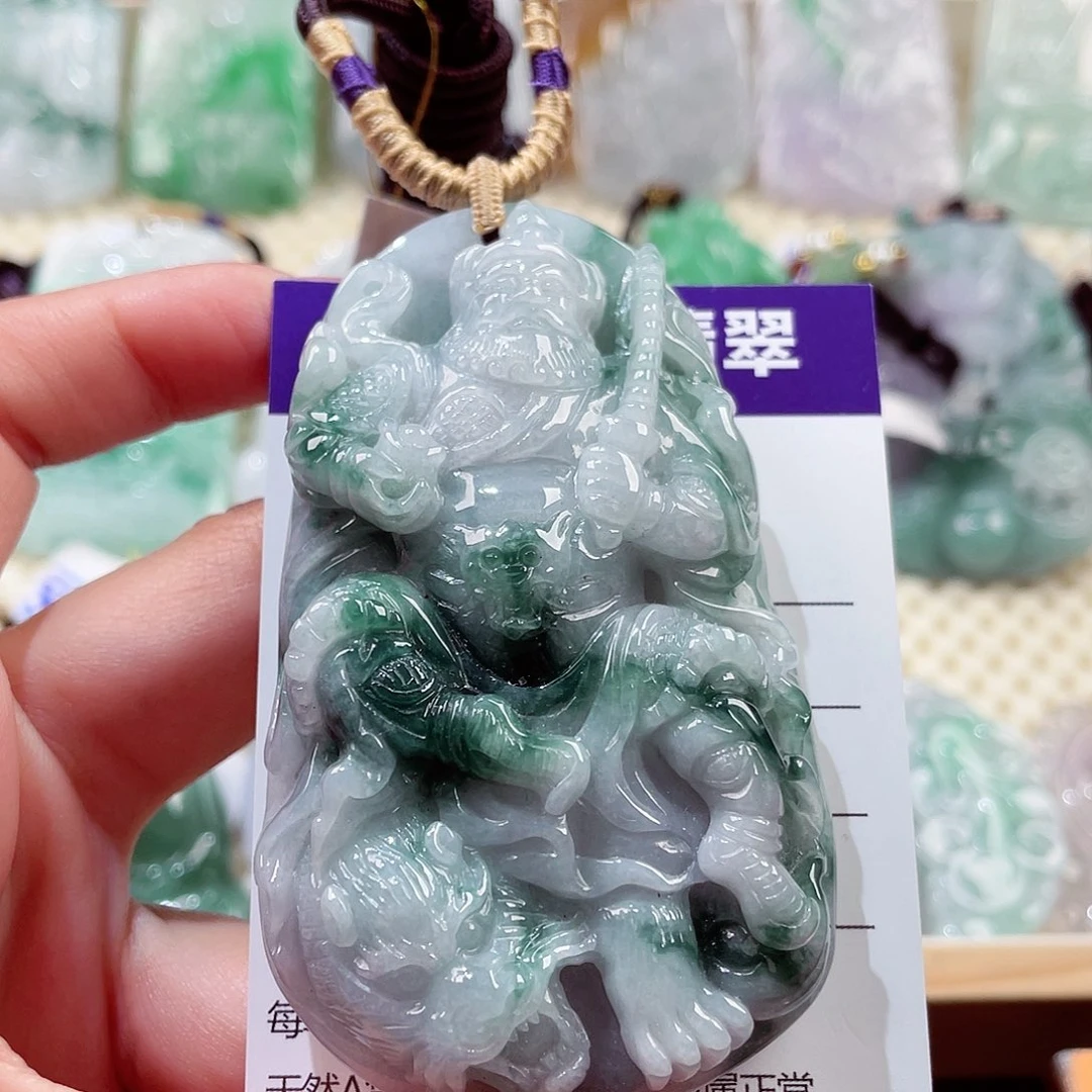 翡翠未镶嵌颈饰赵公明