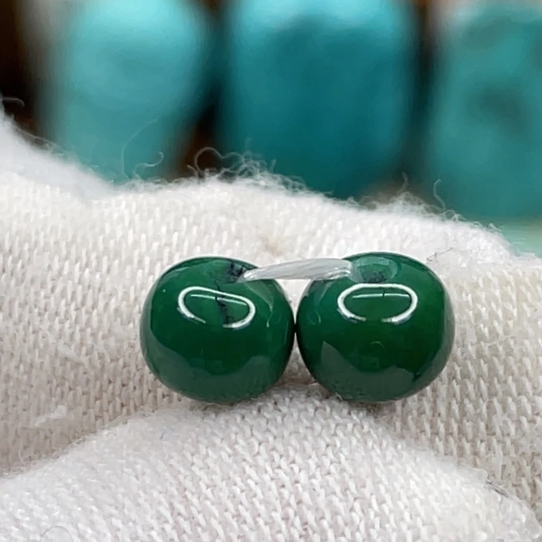 绿松石未镶嵌颈饰